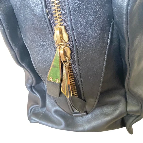 Pour la Victoire leather handbag